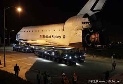 38米龐然大物咋回家&nbsp;看自行模塊化拖車